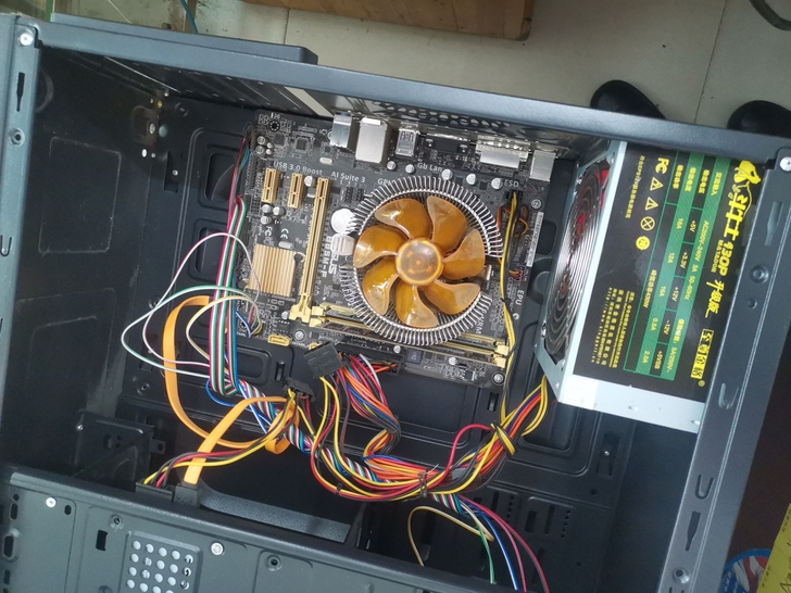 I3四代电脑主机，8G内存，128固态，华...