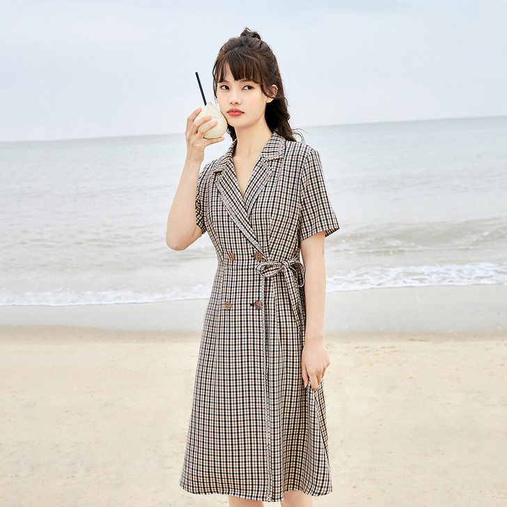 茵曼 连衣裙还很新，就穿了两次，女人的共性...