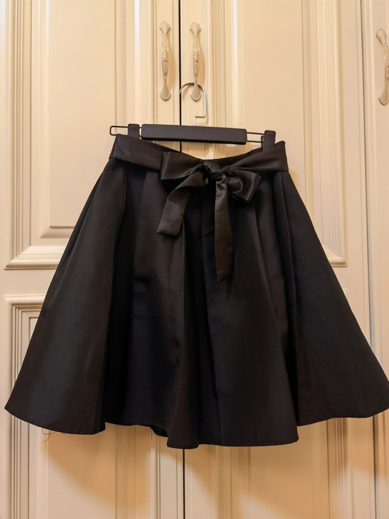 A版系带蝴蝶结蓬蓬裙～ 裙长约50cm，里...