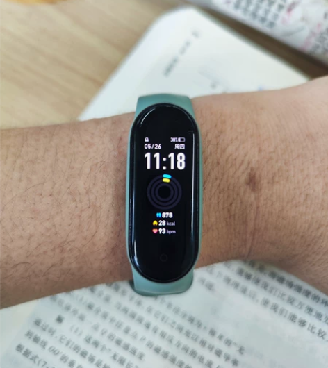 MIUI/小米小米手环5 给自己和对象买了...