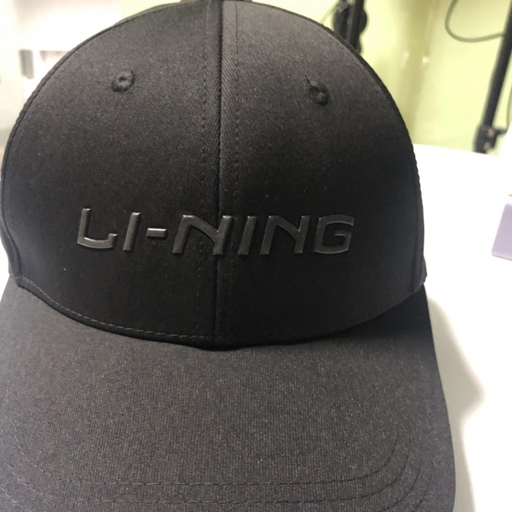 李宁黑色运动帽,百搭必备 价格优惠。必入款...