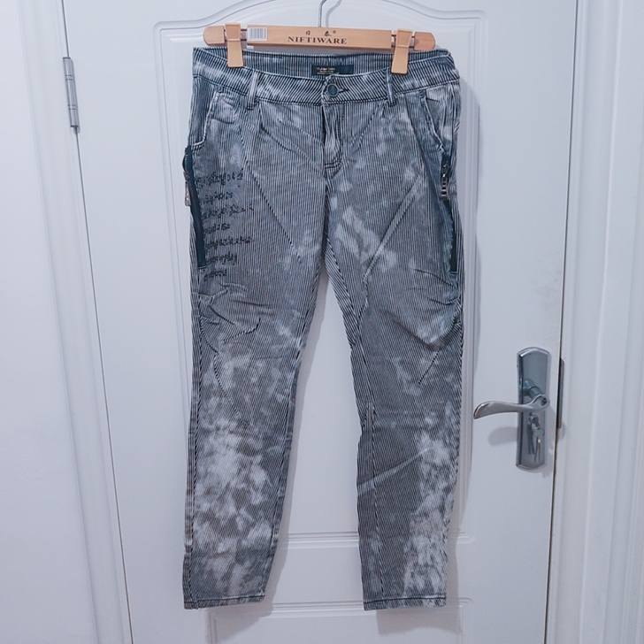 欧洲站秋款女装竖条纹复古小脚九分裤中高腰破...