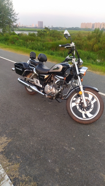 铃木悦酷GZ150-A美式巡航太子摩托  ...