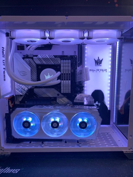 组装电脑，做系统，出各种软件