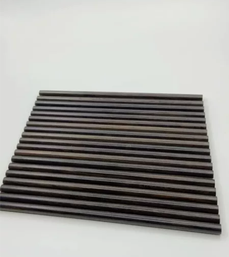 紫光檀实木烟杆。粗1.1长25厘米。量大从...