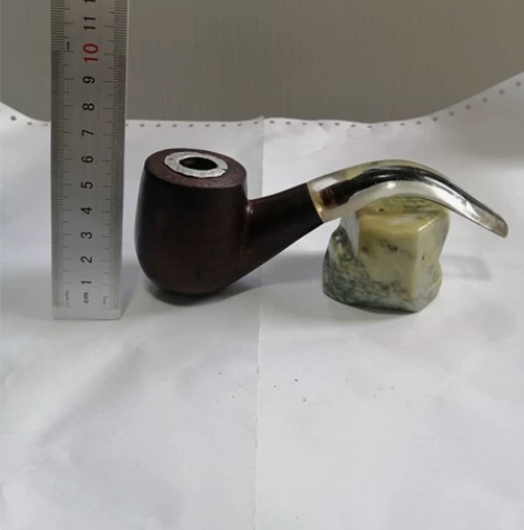 老烟斗,纯铜的。 感兴趣的话点“我想要”和...