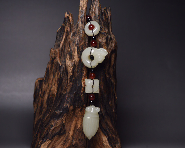 精品老和田玉佩