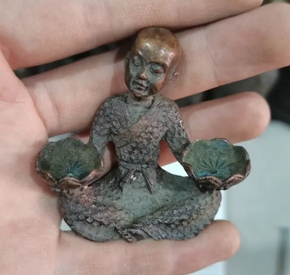 老货处理，古玩铜器铜佛像实心足铜摆件，很漂...