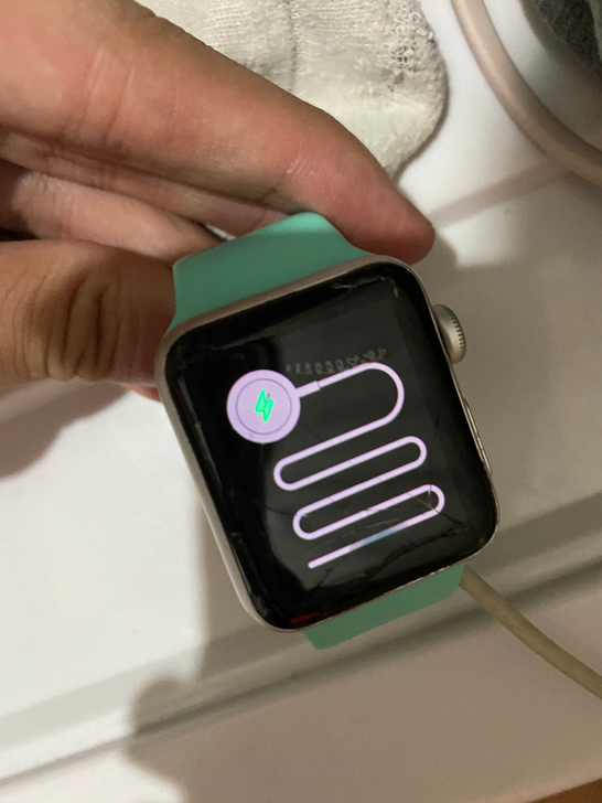iwatch s2换过一次屏幕，现在的屏幕...