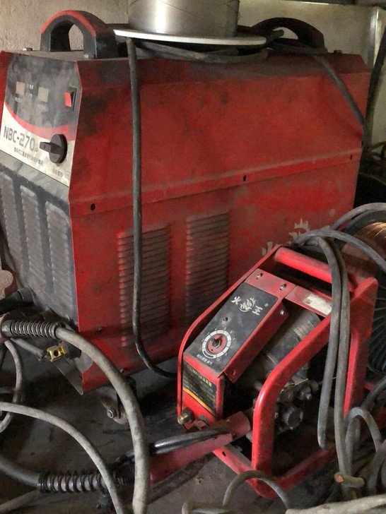 火王270气保焊机，功能正常，送一包碳钢气...