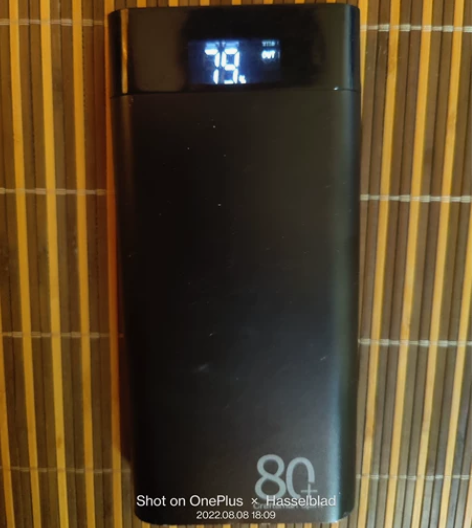 夏语充电宝，两万毫安 感兴趣的话点“我想要...