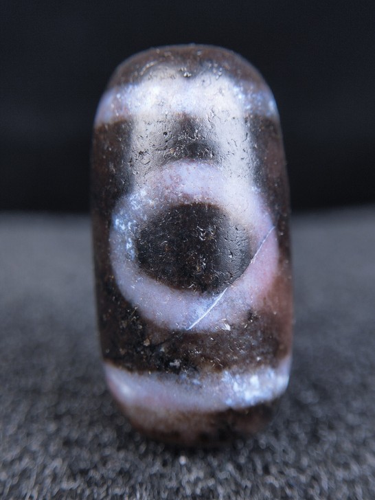 一眼靠山朱砂藏天眼天珠古珠风化高油天珠