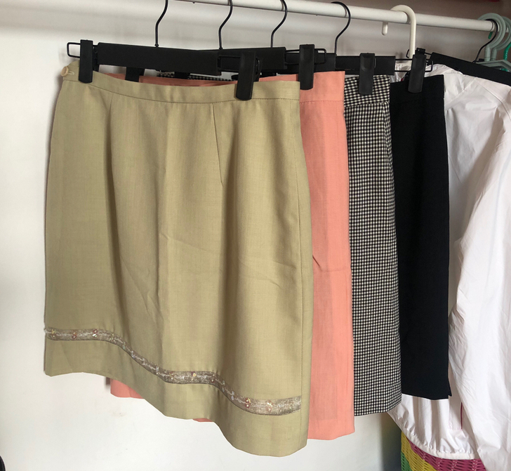 出四条半身裙 职业裙 基本适合平时ML的朋友