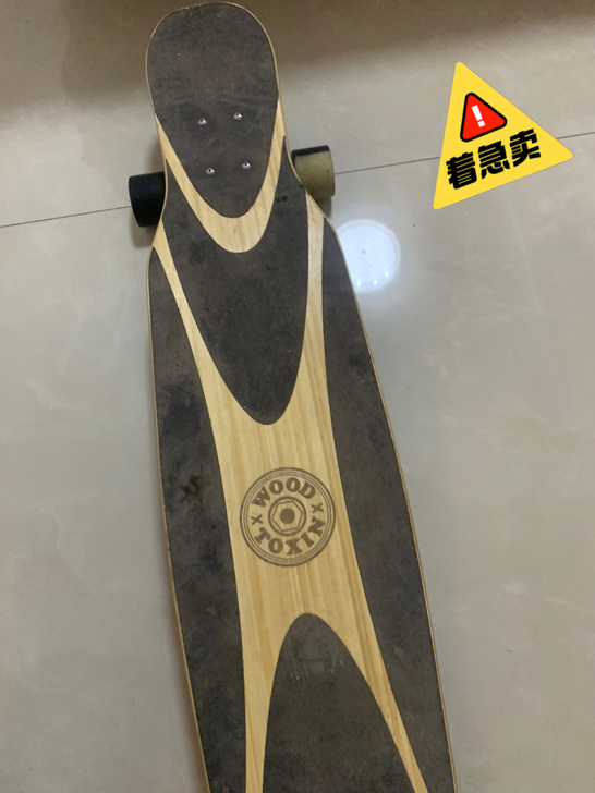 木毒长板买来没用多久着急出买吉他八九成新