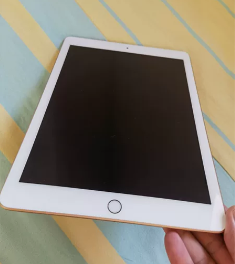 iPad 6代 32G 2018购于香港旗...