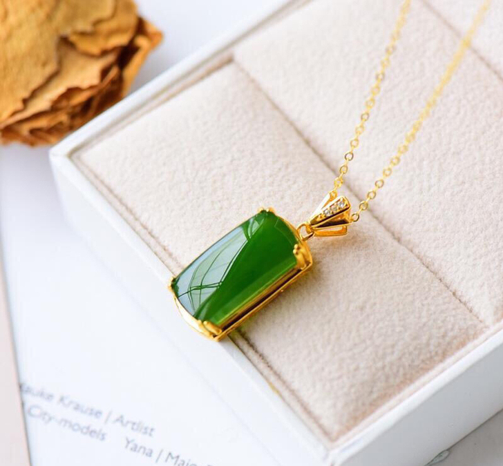 前男友朋友送的天然和田玉碧玉方牌无事牌吊坠...