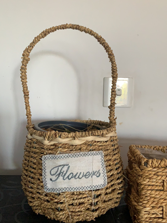 藤编花篮便宜出10元2个