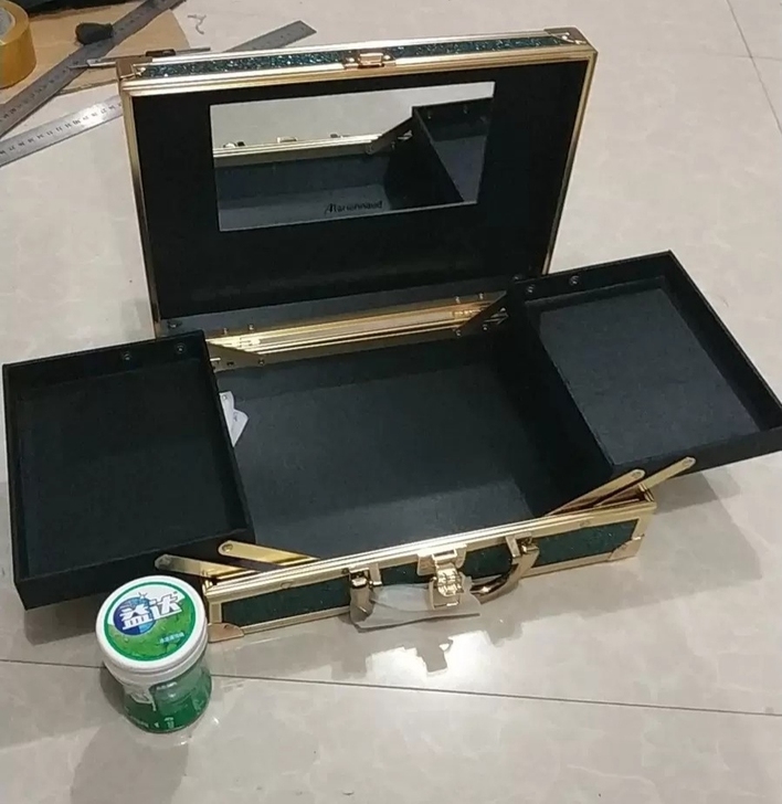 库存首饰盒化妆箱磨砂表面收纳盒,全新包邮质...