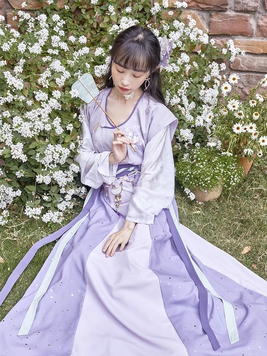 十三余小豆蔻儿[春扇]刺绣唐背子圆领衫破裙...