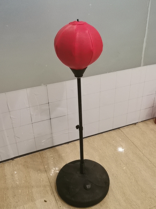 拳击沙包，拳击沙袋，去年100多买的，一直...