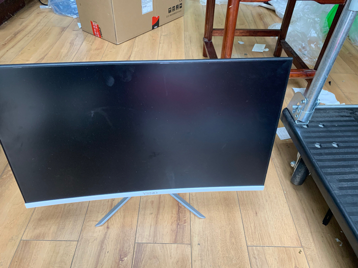 24寸小曲显示器,杂牌无边,不还价,不邮自...