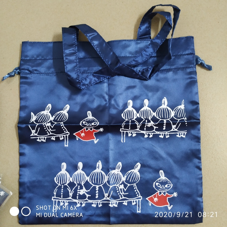 姆明亚美系列袋袋实体店比较忙，回复慢，请谅...