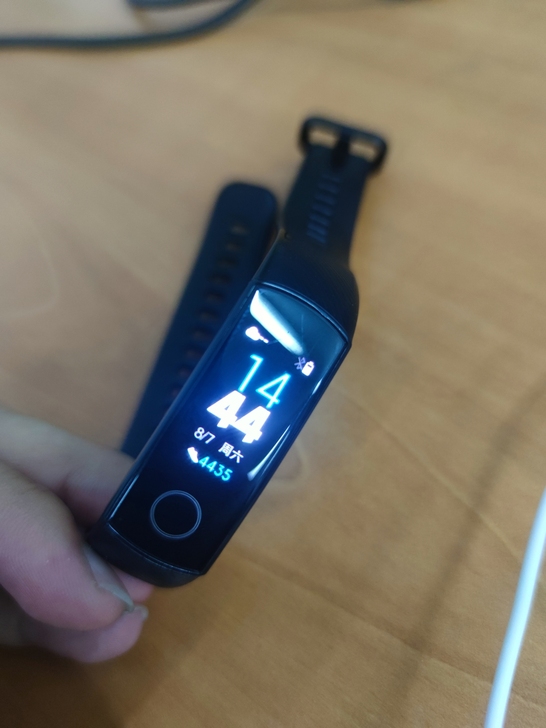 华为荣耀手环4,几乎全新,功能一切正常!低...