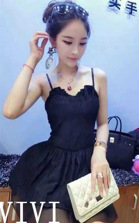 公主小女人不规则泡泡纱吊带蛋糕裙连衣裙
