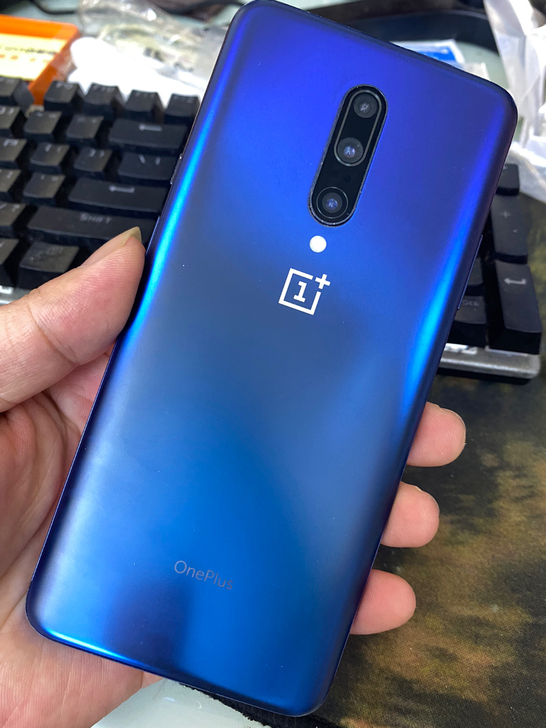 一加7pro 12 256 屏幕烧屏 前置...