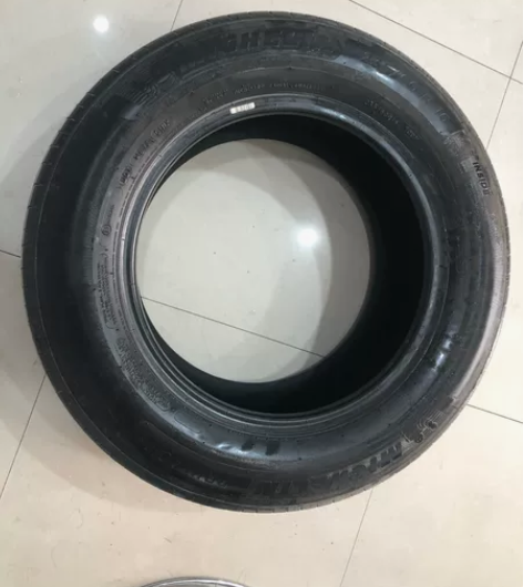 米其林轮胎刚跑了1200公里，一个布丁没有...