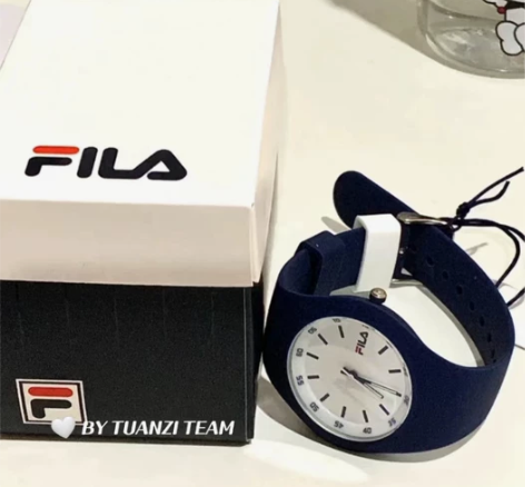 FILA斐乐 果冻手表 玫红色嘎嘎显白！！...