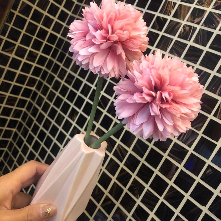 装饰店倒闭了，特价处理一批陶瓷插花花瓶摆件...