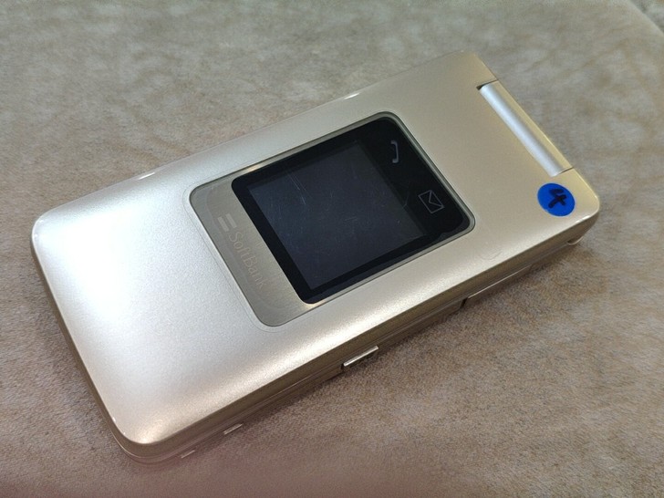 日版中兴 302ZT
