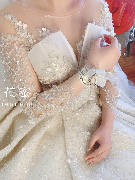 重工刺绣婚纱 实拍 婚纱店升级特价秒杀