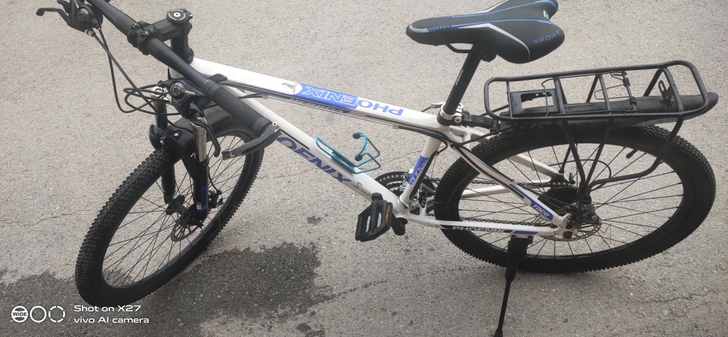 。凤凰26三地自行车。