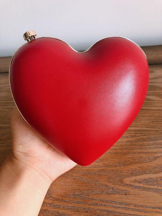 全新！全新！未背过！心形单肩金属链条斜挎包...