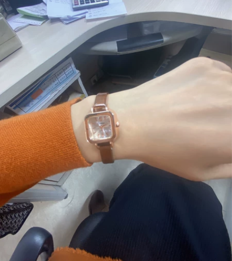 小众自用闲置女款手表全新皮带完好无损正常走...