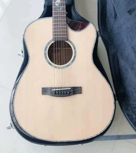 原价 6800 的全单吉他, 41 寸民谣...