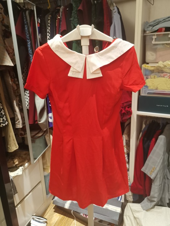 唯品会入手学生款连衣裙