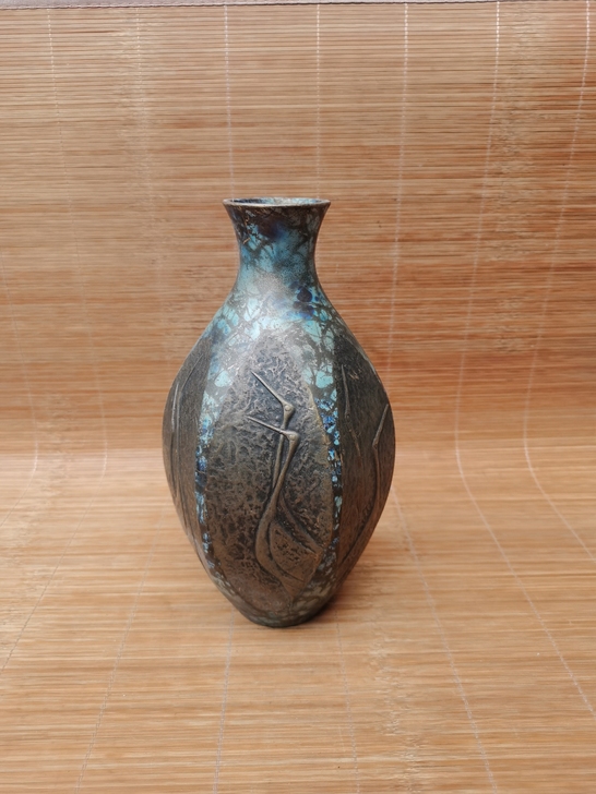 日本二手花瓶 浮雕 有款 品相如图二手商品...