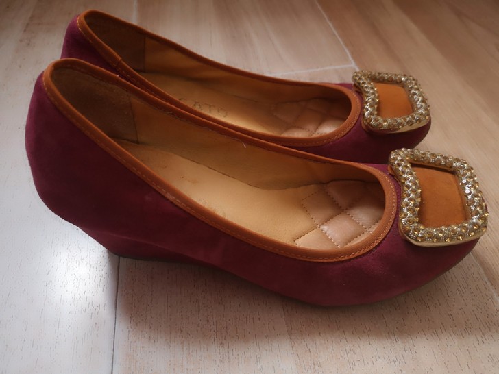 思加图 单鞋 坡跟 磨砂 牛皮