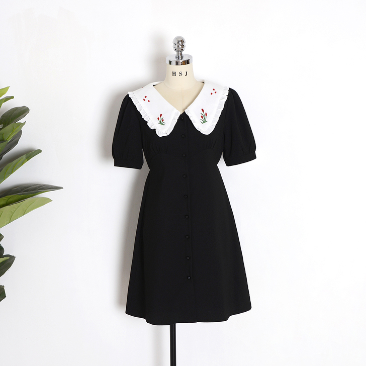 黑色/白色 法式收腰显瘦裙子v领刺绣领气质...