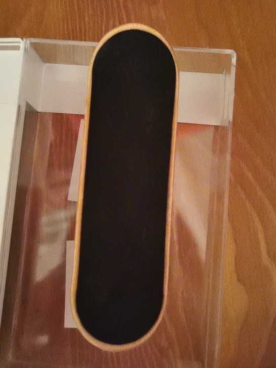 翻team专业枫木手指滑板淘宝购买朋友送的...