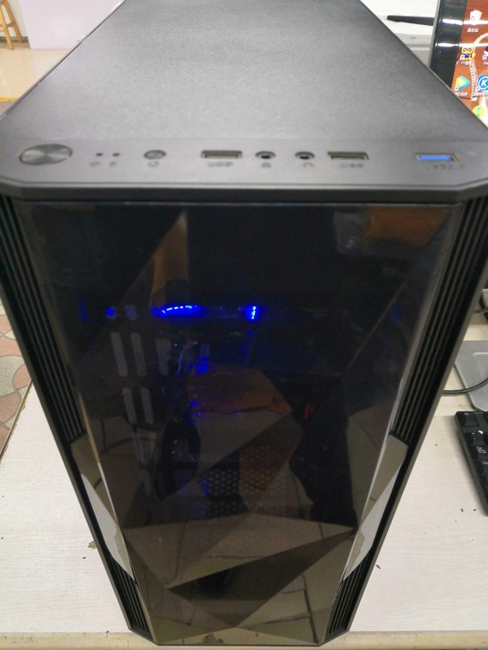个人电脑主机，九成新以上，保护特别好，i5...