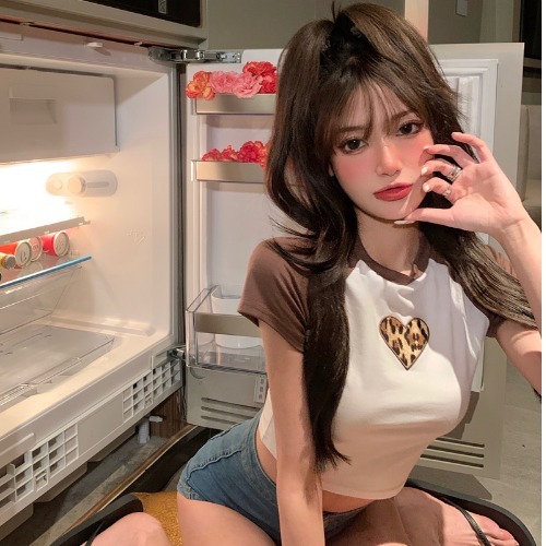 夏装2021新款甜酷风t恤女设计感小众爱心...