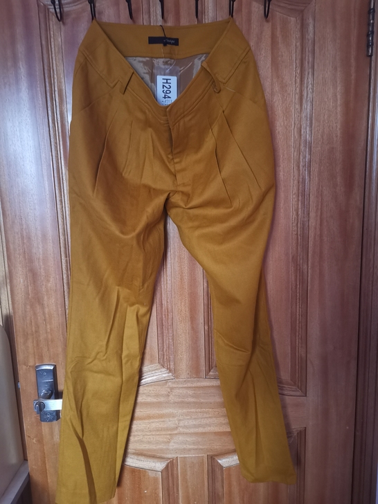 全新女装裤子，吊牌在，未穿过，详情看吊牌