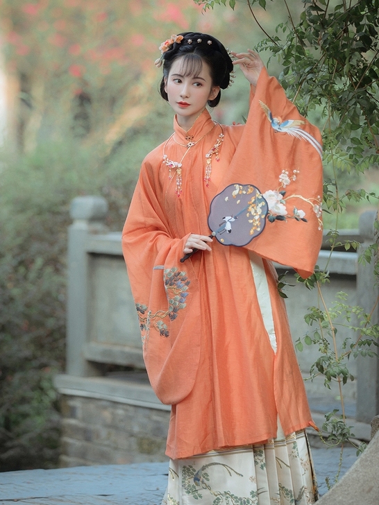 (大全套半价出)钟灵记天香引长比甲马面裙对...