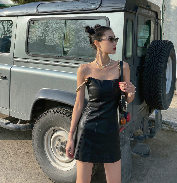 欧美风链条吊带连衣裙女夏季酷酷风格暗黑系女...