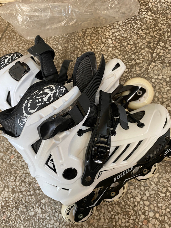 8成新轮滑鞋 38码