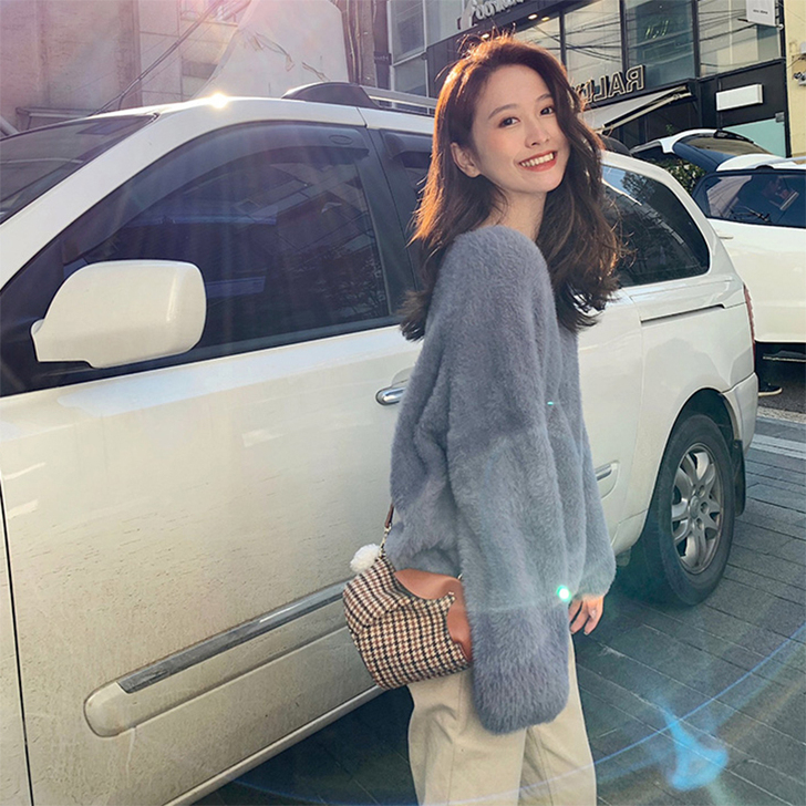 秋冬新款很仙的软奶蓝毛衣女慵懒风宽松外穿套...